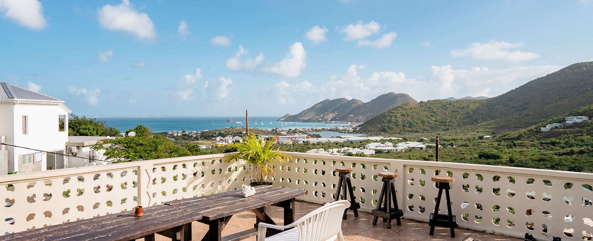 HEADER-OverTheHillGuestHouse_Hebergements_SXM_©ClémentLouineau_9