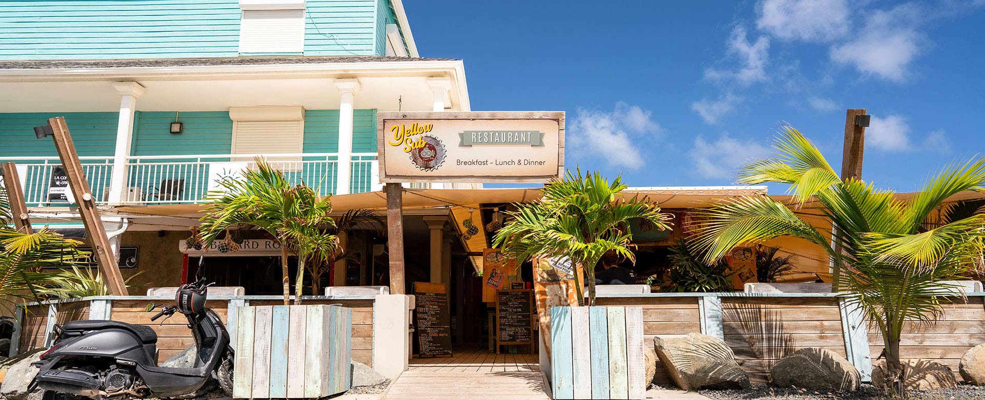 HEADER-YellowSub_Restaurants_SXM_©ClémentLouineau_2